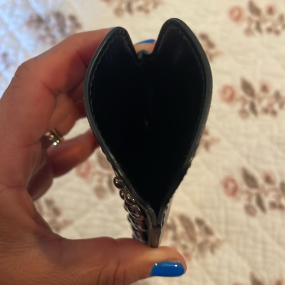 Prada case - Picture 3 of 3